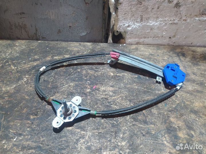 Стеклоподъемник задний правый Ford Mondeo I (1993—1996) 1, I, FD