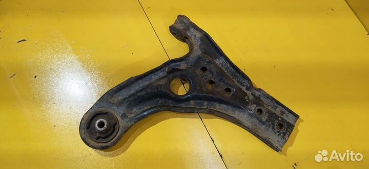 Рычаг передний Chevrolet Aveo T200 2002–2008