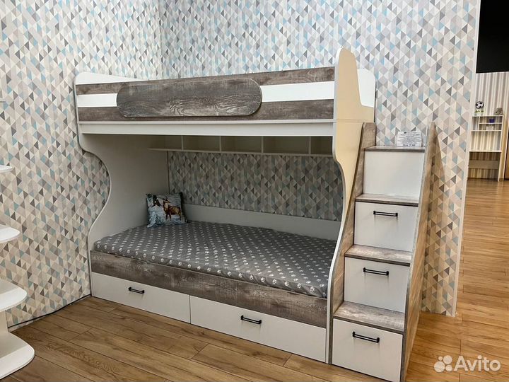 Двухъярусная кровать детская 90х190 новая