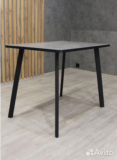 Кухонный стол