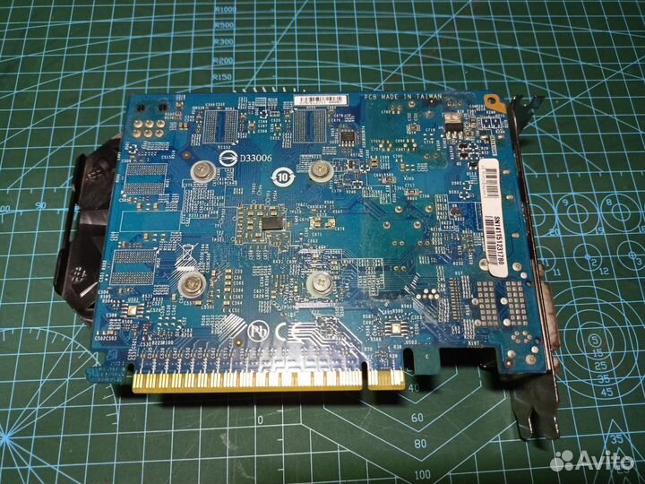 Видеокарта GTX750