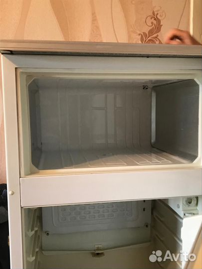 Холодильник 2-х камерный