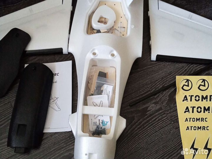 Самолет AtomRC Dolphin + комплектующие FPV