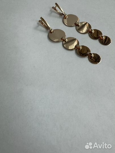 Золотые серьги