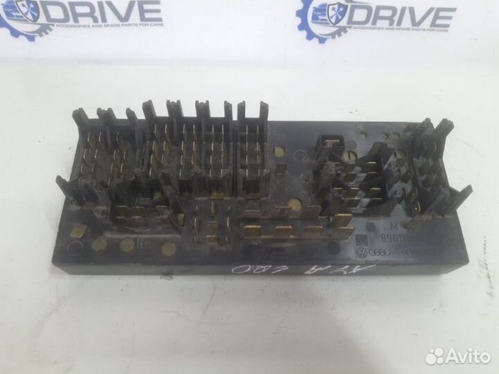 Блок предохранителей Audi 80 90 100 B3 C3
