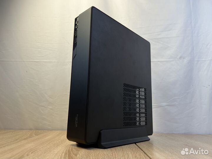 Fractal Design Node 202