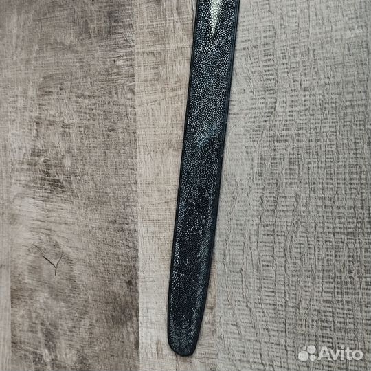 Ремень из кожи ската