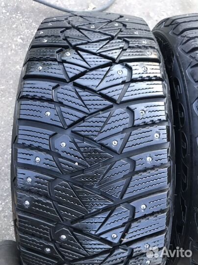 Goodyear Ultragrip 600 215/55 R16