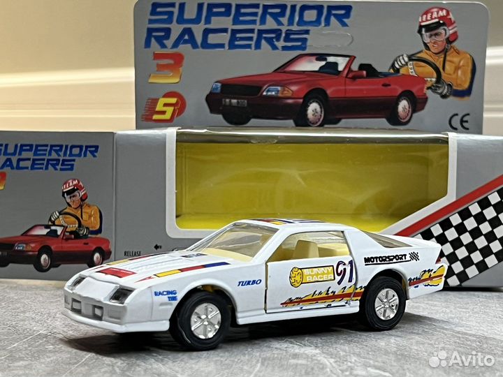 Винтажная гоночная машинка Superior racers 3