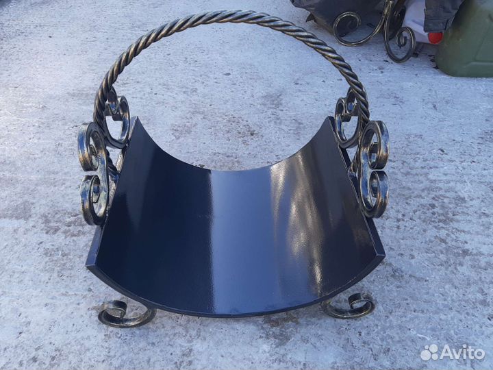 Дровница для камина