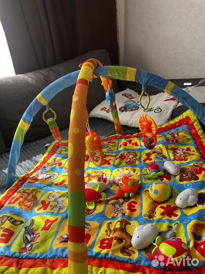 Развивающий коврик