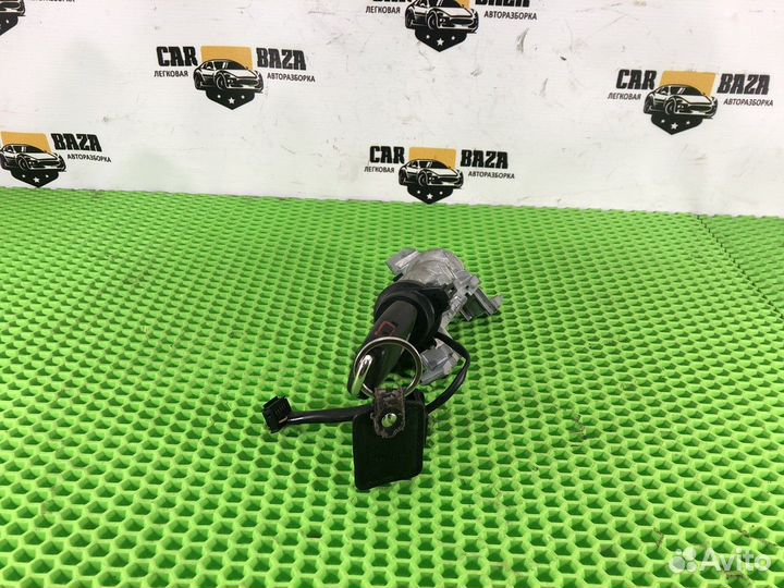 Замок зажигания с ключом