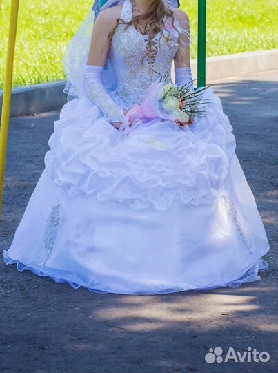Продам платье