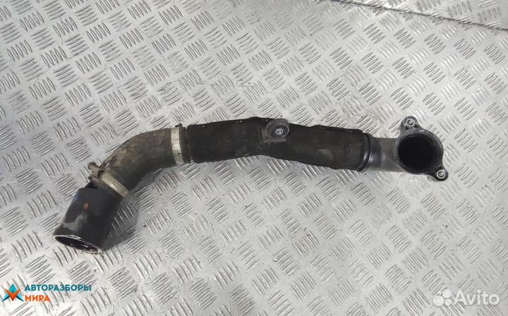 Патрубок интеркулера Skoda Octavia 3 (A7) 2014