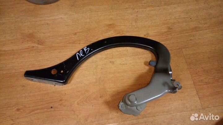 Renaylt symbol 2 петли багажника