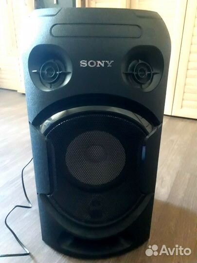 Портативная колонка Sony