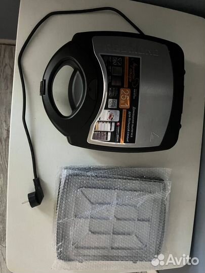 Вафельница Redmond