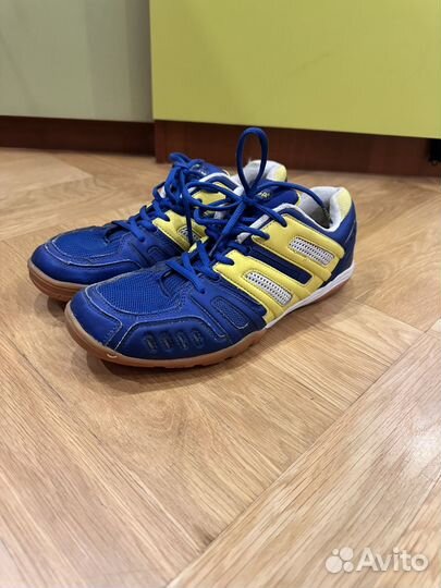 Кроссовки зальные