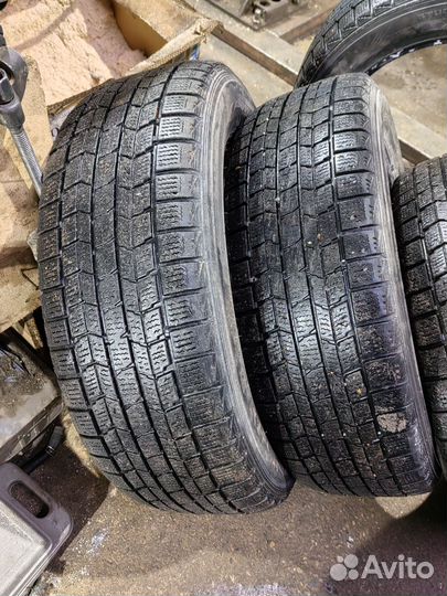 Dunlop SP 9A 215/60 R17