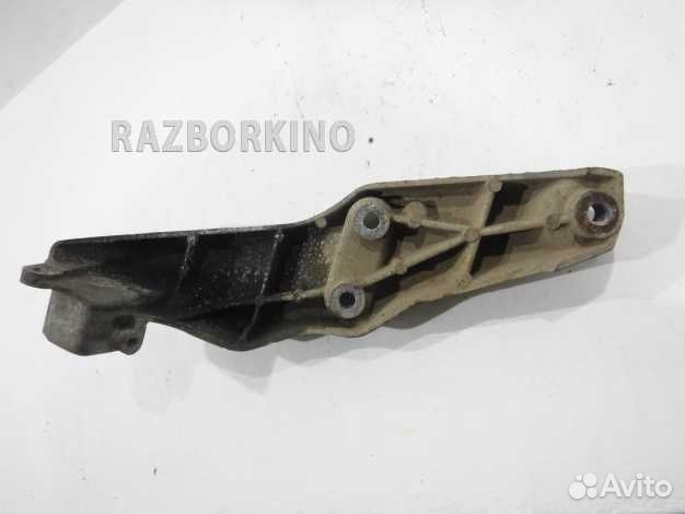 Кронштейн генератора