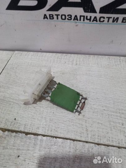 Резистор отопителя Renault Sandero Stepway