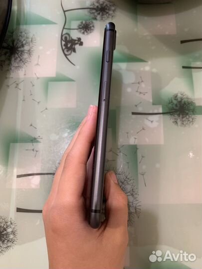 iPhone 8 Plus, 64 ГБ