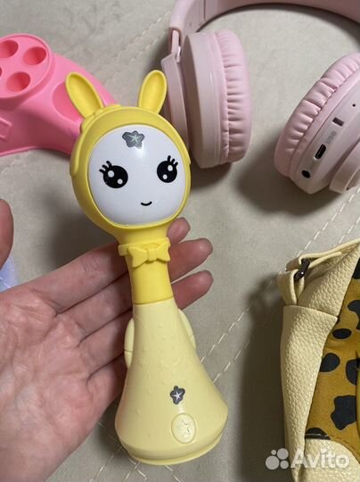 Рюкзаки,сумка,наушники