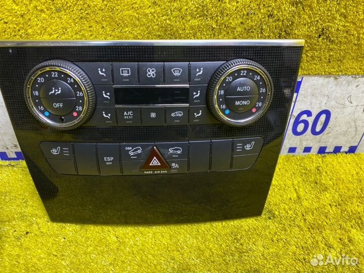 Блок управления климат-контролем передний