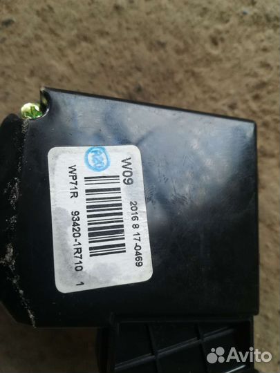 Подрулевой переключатель правый Kia Rio 3