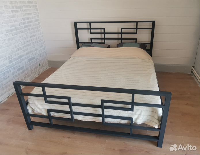 Кровать лофт металлическая 160х200
