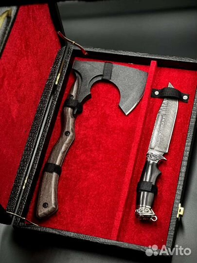 Топор и нож