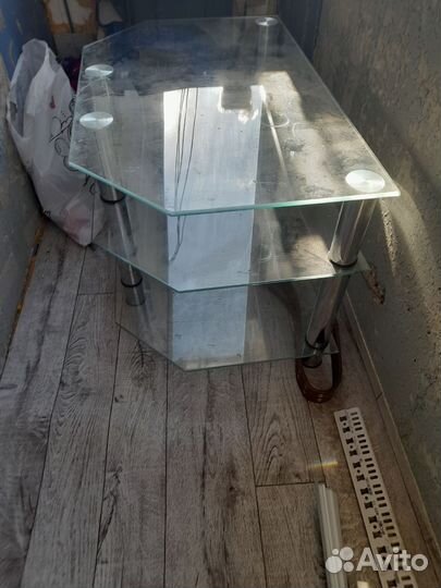 Стол под телевизор