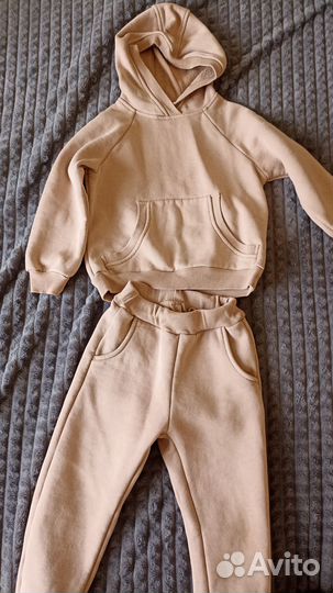 Продается одежда на девочку 2-3 года