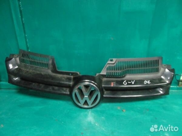 Решетка радиатора Volkswagen Golf 5 2004-2009
