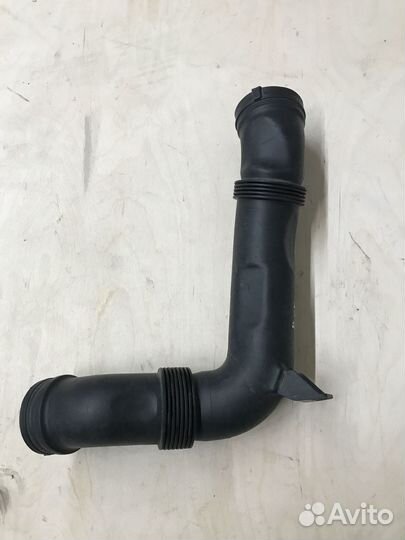 Патрубок воздушного фильтра 1.6 BSE,Golf 6