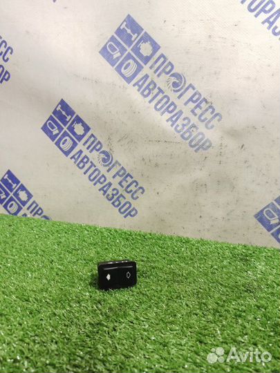 Кнопка стеклоподъемника задняя правая Bmw E39