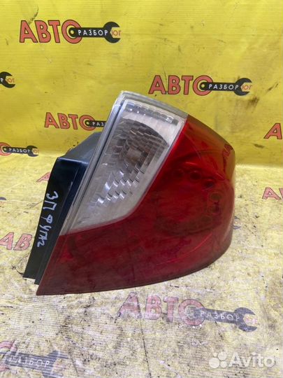 Стоп-сигнал задний правый Nissan Fuga Y50 VQ35DE