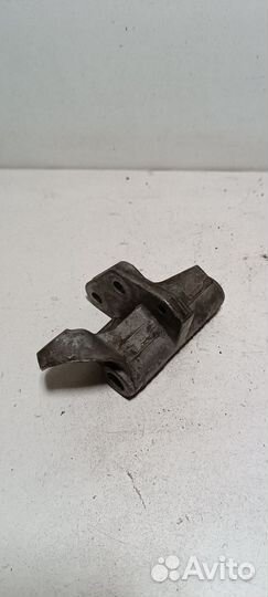 Кронштейн генератора Audi 100 c4 2.6 ABC