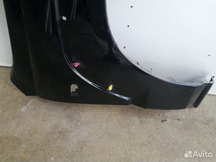 Крыло переднее правое Toyota Land Cruiser Prado