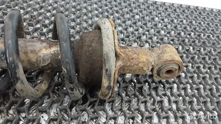 Стойка амортизатора заднего левого Honda CR-V