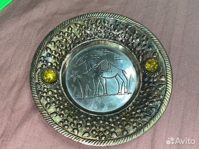 Настенная тарелка