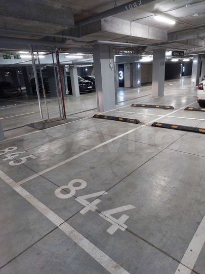 Машиноместо, 13 м²