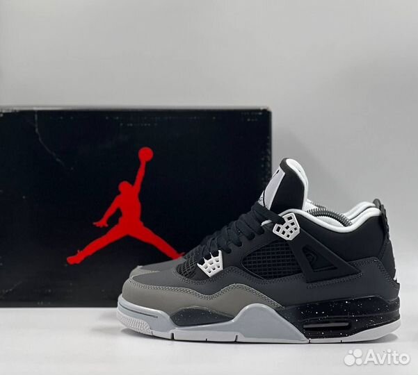 Nike Air Jordan 4 Retro