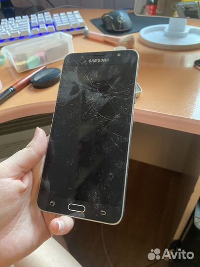 Телефон Samsung