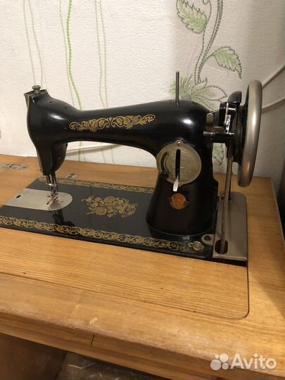 Швейная машина Подольск ножная