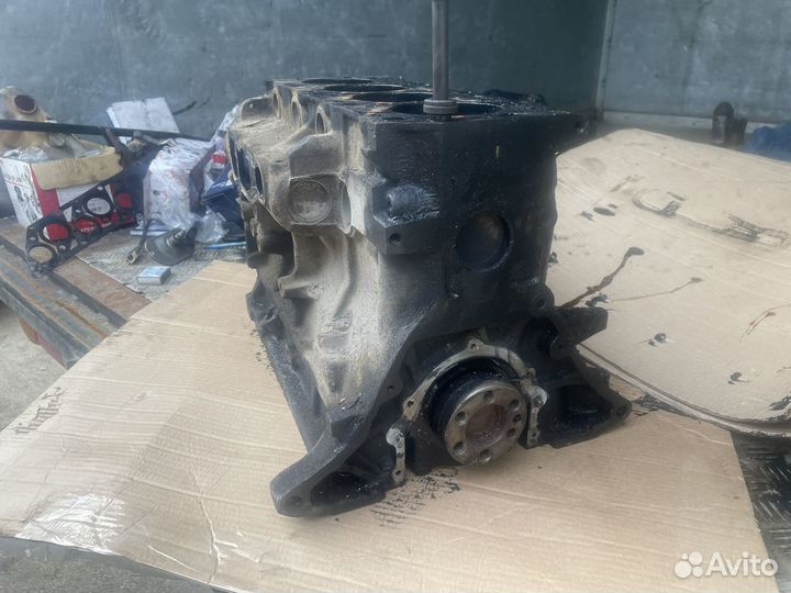 Блок цилиндров D4BF