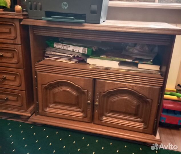 Тумба под телевизор массив