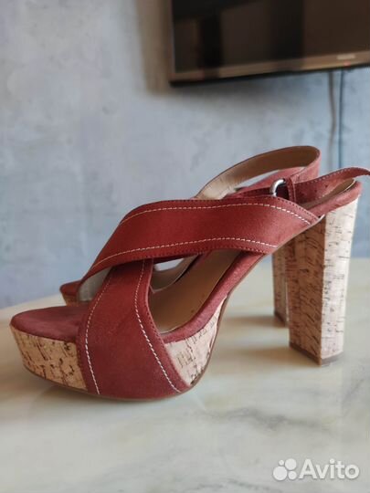 Босоножки женские 40 размер на каблуке