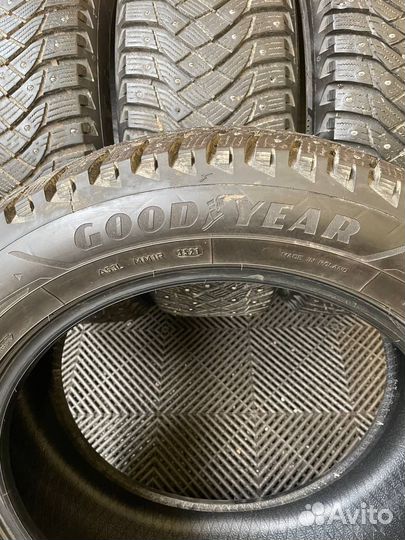 Goodyear UltraGrip Arctic 2 235/55 R18