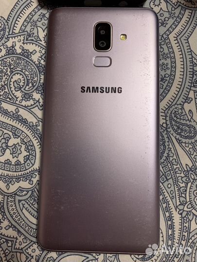 Samsung galaxy j8